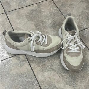 Allbirds Cream and Tan Casual Sneakers